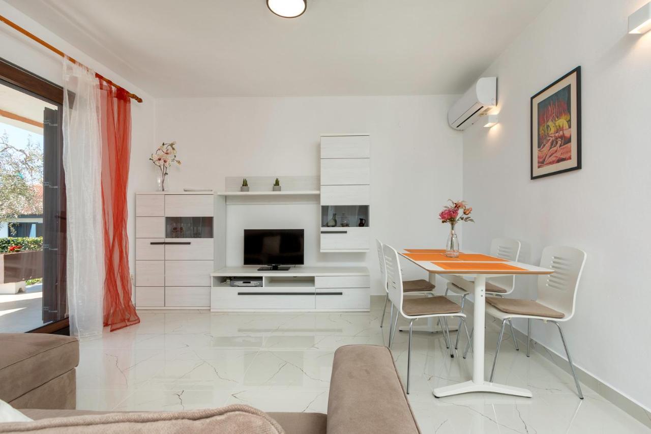 Apartments Marija 821 Pula Bagian luar foto