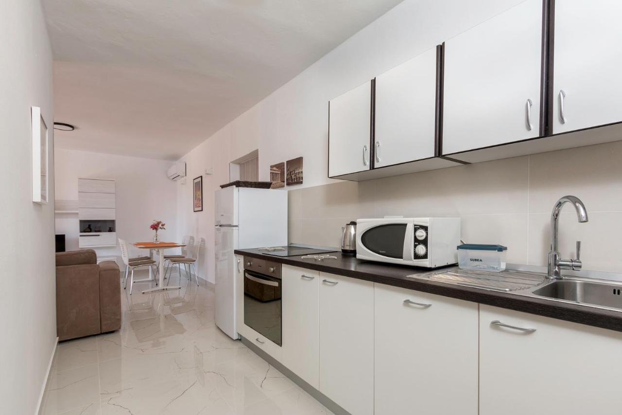 Apartments Marija 821 Pula Bagian luar foto