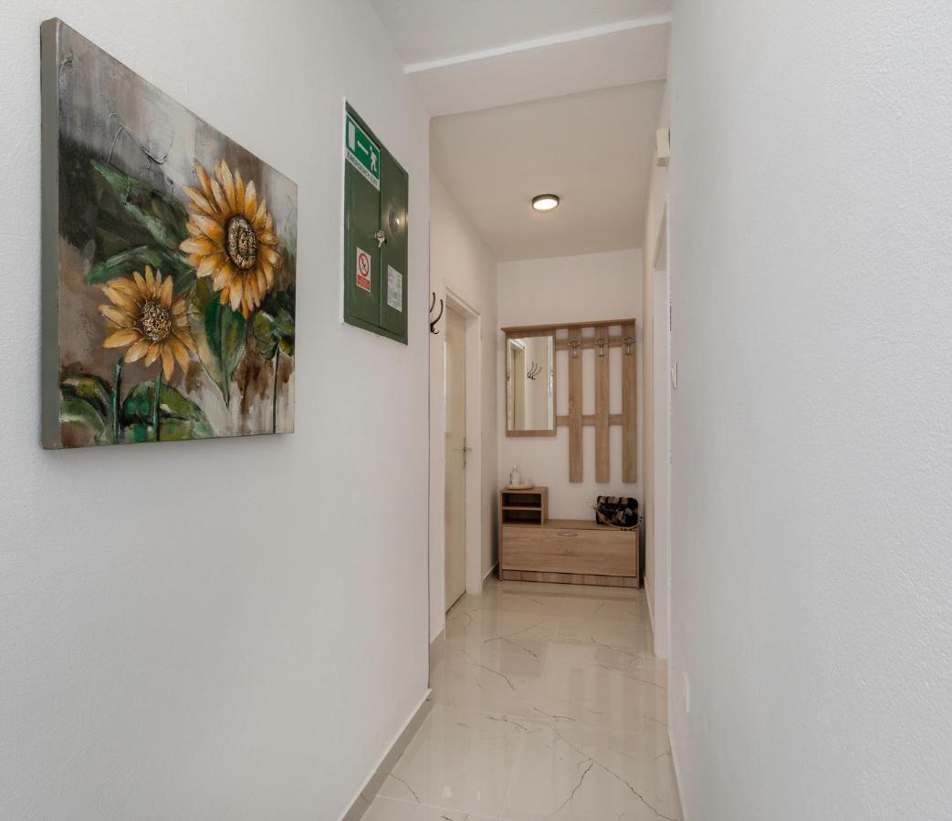 Apartments Marija 821 Pula Bagian luar foto