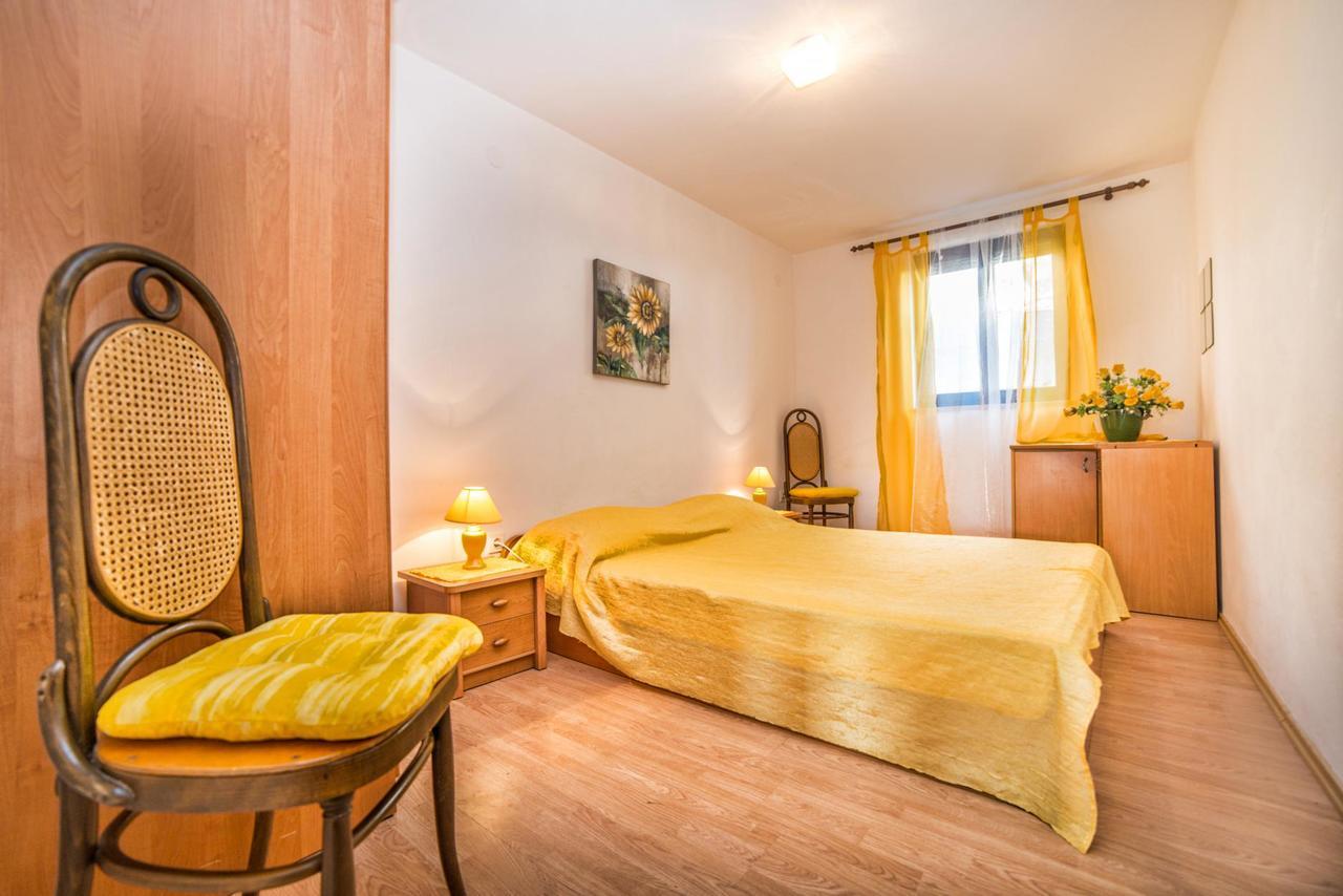 Apartments Marija 821 Pula Bagian luar foto