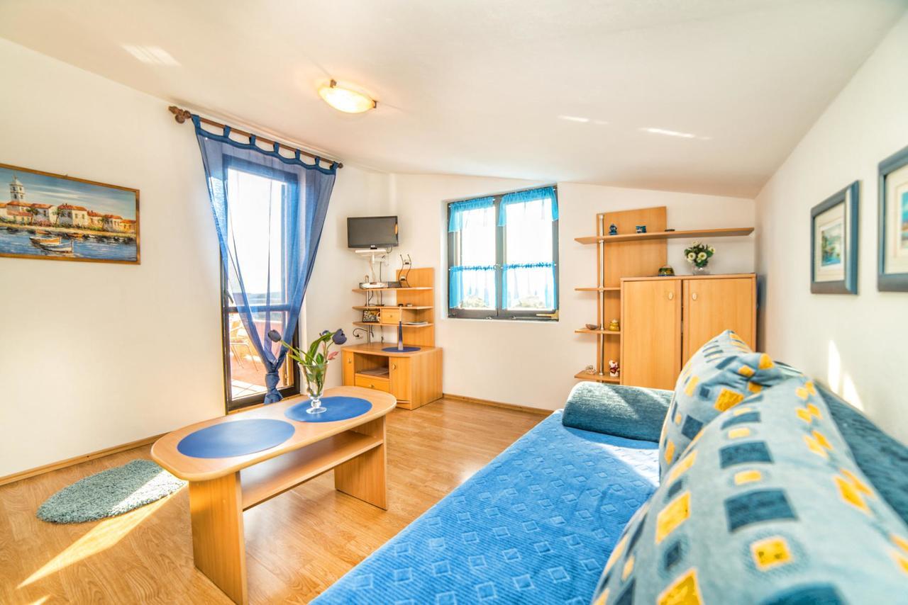 Apartments Marija 821 Pula Bagian luar foto